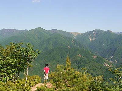 Photo: The Ashio Mountains