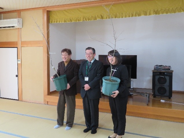 「口大屋の大アベマキ」贈呈式