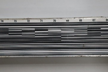 写真1バーコード測桿拡大