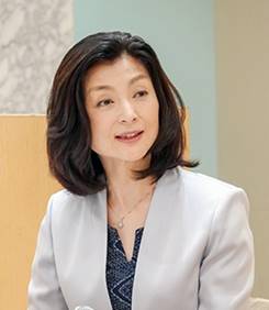 松本亜樹子氏