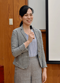 塚尾晶子氏