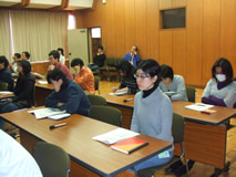 会場