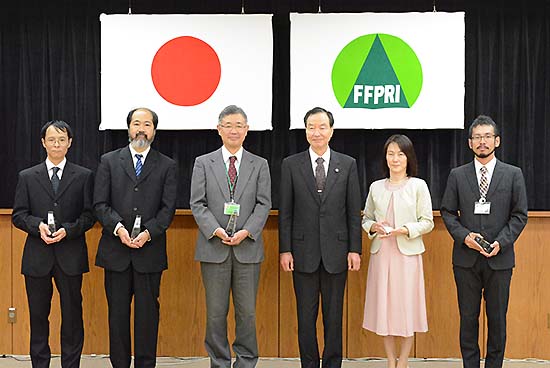 写真：平成25年度理事長賞受賞者