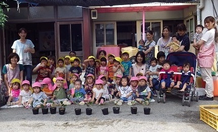 園児、保護者、保育士で完成