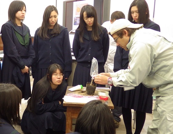 つぎ木の講義とユリノキのつぎ木実演（1）