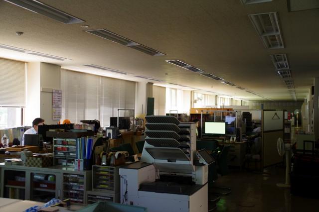写真1_昼休み時の消灯の様子