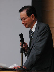 写真2：開会挨拶