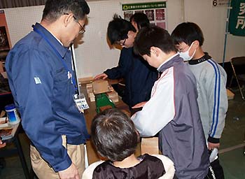 写真3：「うしくサイエンスフェスタ2013」会場の様子