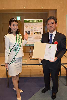 写真2：ウッドデザイン賞シンポジウム会場における受賞作品の展示