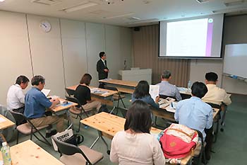写真3：研修の様子1