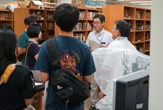 さまざまな研究施設の見学ツアー2