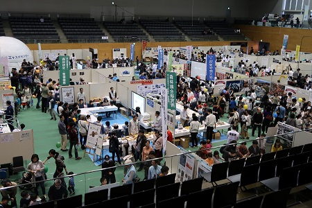 写真01：会場全体の様子