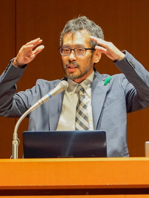 講演をしている様子2