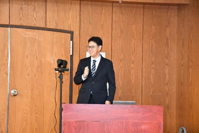 受賞グループ代表：九州支所森林動物研究グループ鈴木圭主任研究員