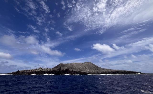 小笠原諸島西之島の写真