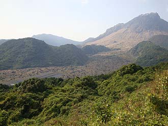 写真1：噴火から20年が経過した雲仙普賢岳。