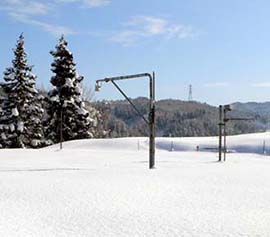 写真2： 超音波式積雪深計2