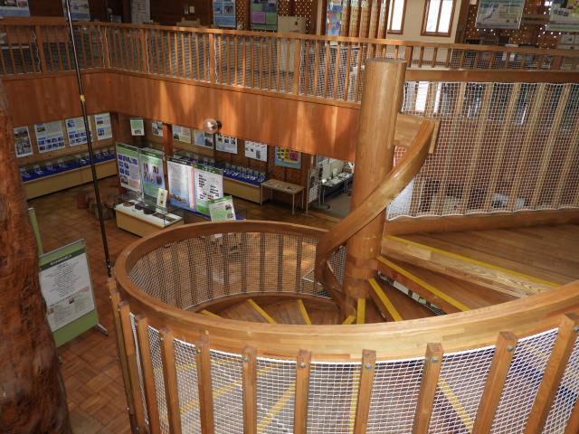 らせん階段